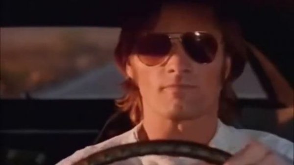 Vanishing Point   Dodge Challenger vs Charger