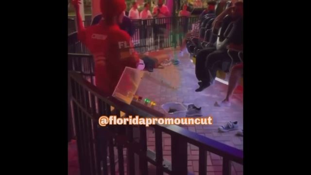 14 year old Tyre Sampson falls off amusement park ride смотреть онлайн