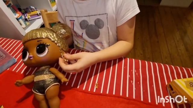 Opening LOL Giant Baby Queen Bee. LOL Doll. #loldollsurprise #lolclips #opening Openin