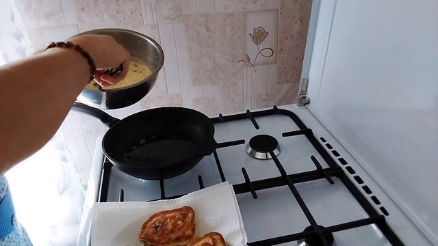 Мой день на кухне/Оладьи на кефире/ Жизнь в деревне/ смотреть онлайн