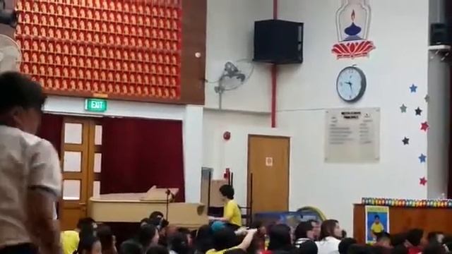 小苹果🍎Little apple Sung by:Chopsticks brother.Performing at metta school during teacher's day event смотреть онлайн
