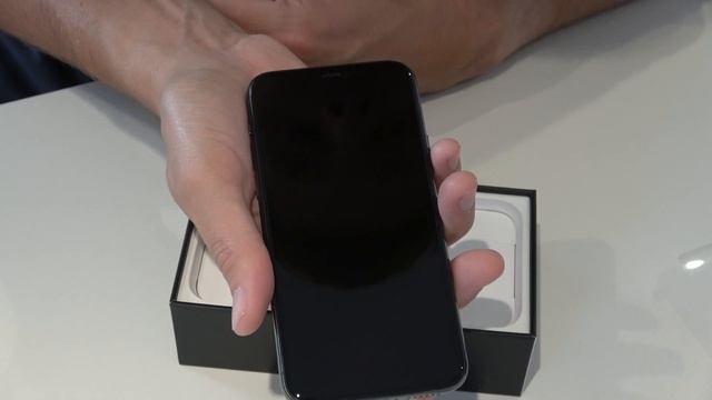 Unboxing iPhone 11 Pro Midnight Green смотреть онлайн