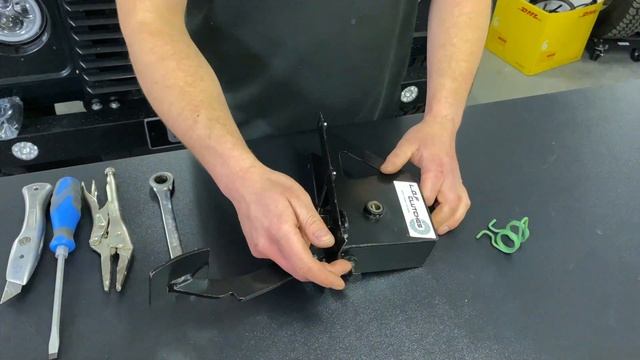 Heavy Defender Clutch Pedal? LOF POWERspring Fitting Video, Make That Land Rover Clutch Lighter!