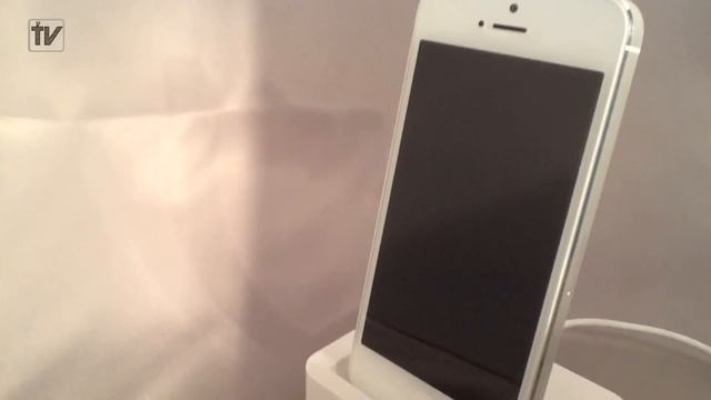 Dock iPhone 5/iPod Touch 5 смотреть онлайн