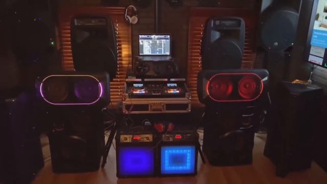 The Ultimate iPhone 12 Accessory - Mobile by Peak Design смотреть онлайн