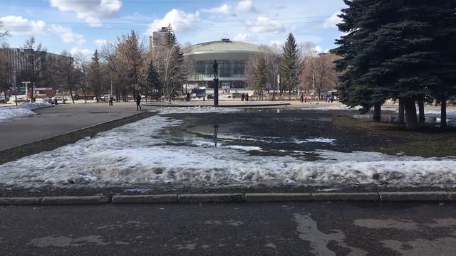 ВыиграЛ ПланшеТ, НО⚽ОН ЗастряЛ В АвтоматЕ...ЧИТЕРСТВО ХОЗЯИНА АВТОМАТА смотреть онлайн