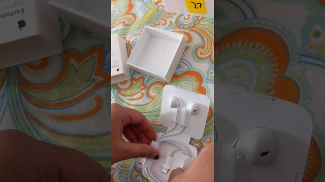 APPLE EARPODS LIGHTNING CONNECTOR UNBOXING смотреть онлайн
