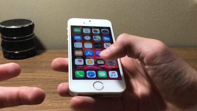 iPhone SE on iOS 13 developer beta 6!!! {Full review} смотреть онлайн