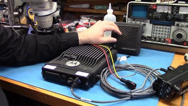 Motorola XTL 2500 Basic Connections смотреть онлайн