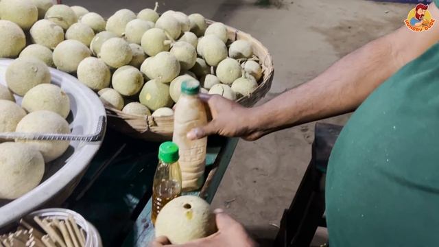 Very Tasty Wood Apple Fruit Masala | Unique Street Food | Hungry Dude смотреть онлайн