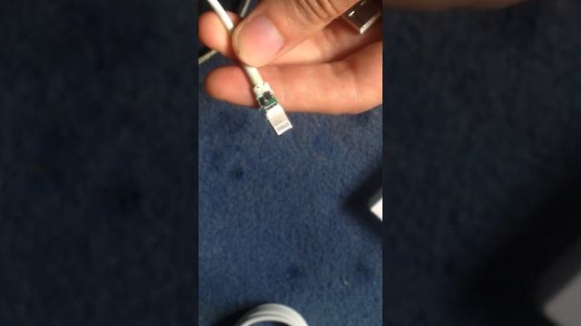 Attention aux contrefaçons de câbles lightning Apple ! смотреть онлайн