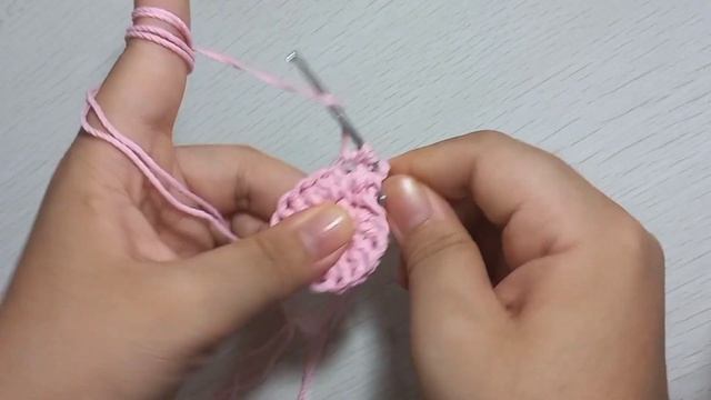 I Make Cute Crochet Hat for My Little Sister (For Beginner) | #DIYwithAnna - Moonlight Story смотреть онлайн