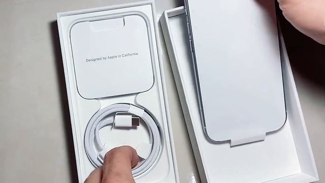 IPhone 15 Blue unboxing смотреть онлайн