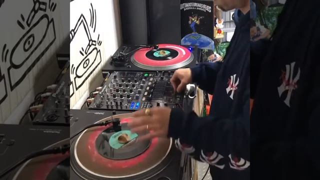 DJ KOCO Vol.404 / Groovin Edit Remasterd / Little Green Apples Jazz Edit смотреть онлайн