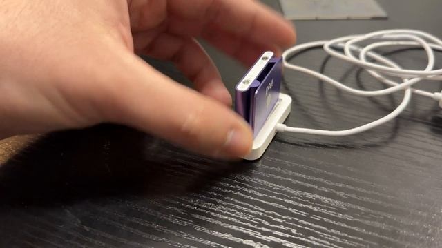 Unboxing (and troubleshooting) a Sealed iPod Shuffle in 2024 смотреть онлайн