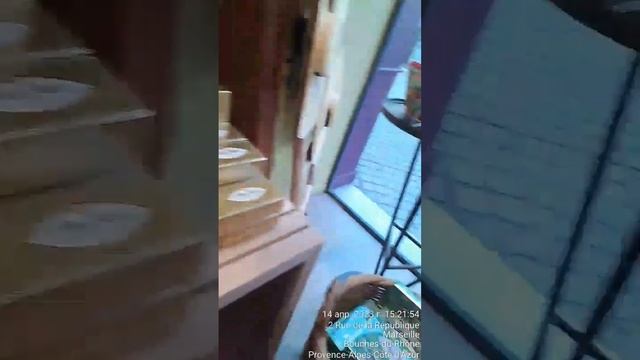 Магазин Le Roy Rene в Марселе. смотреть онлайн