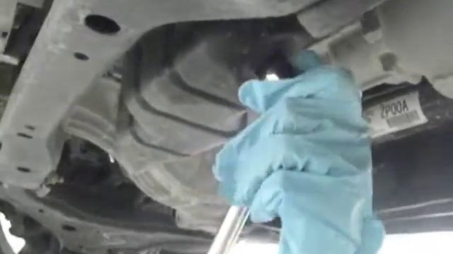 Rose Ralstin changes oil смотреть онлайн