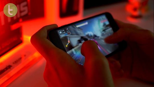 IPHONE SE NOVO e ANTIGO, qual COMPACTO da Apple COMPRAR? | Comparativo смотреть онлайн