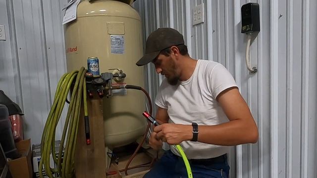 INGERSOLL RAND 80 Gallon Air Compressor Installation смотреть онлайн