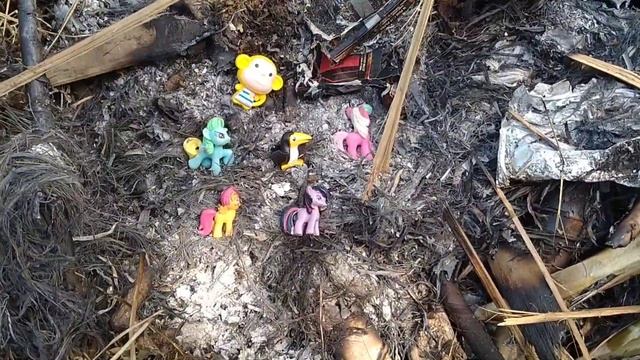 Mencari Mainan Kuda Poni Apple Jack, Rarity, Sweetie Belle, Rainbow Dash, Scootaloo, Spike, Lestia, смотреть онлайн