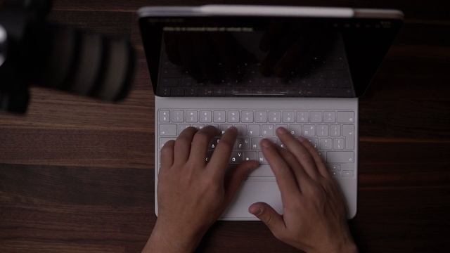 Το iPad σου ΧΡΕΙΑΖΕΤΑΙ κάτι... смотреть онлайн