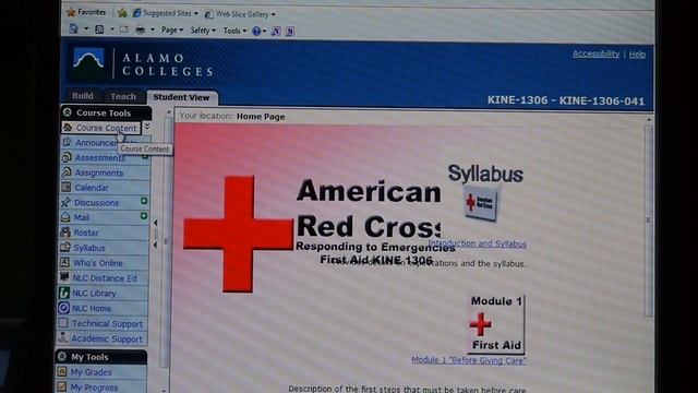 First Aid Blackboard Introduction смотреть онлайн