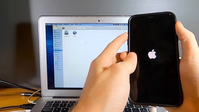 SOLUTION | iPhone coincé sur la pomme d'Apple (BootLoop) смотреть онлайн