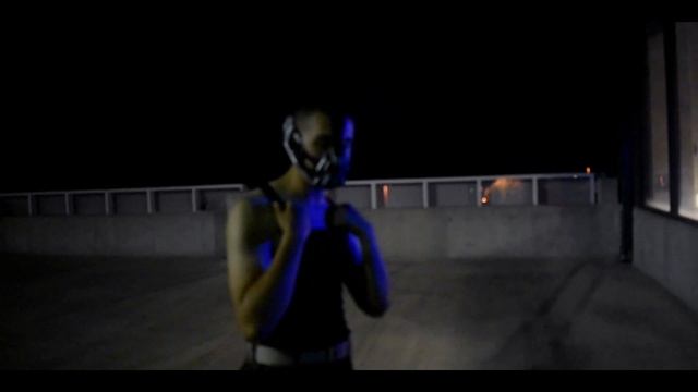 Batman vs Bane but With a 0$ Budget смотреть онлайн