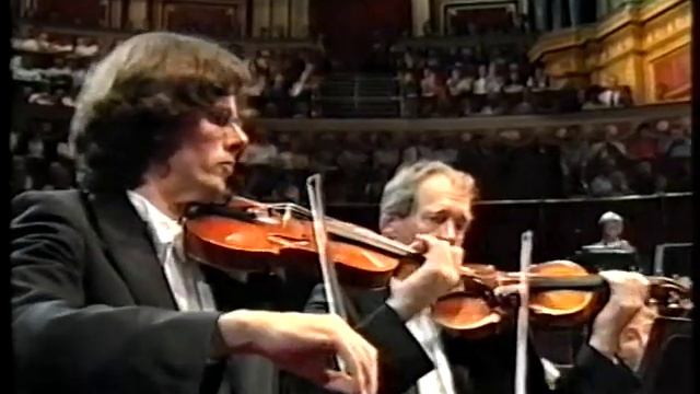 Rachmaninov Piano Concerto 2 Arcadi Volodos BBC Proms 1998 part 2 смотреть онлайн
