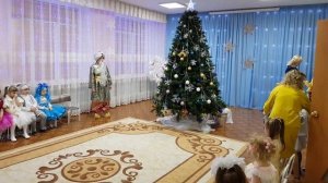 Детский садик "Семицветик" Новогодний утренник ч.1