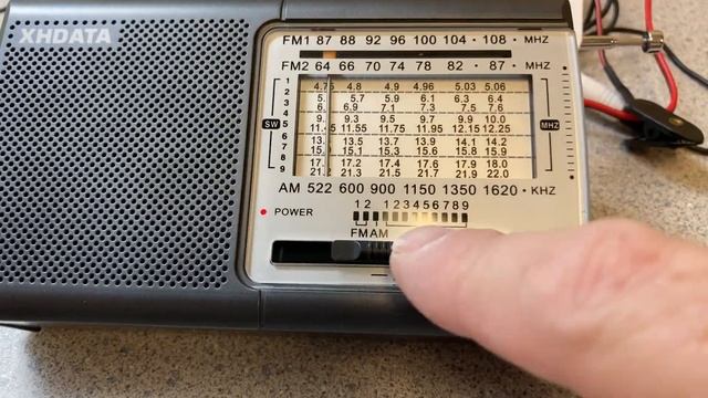 Daytime Shortwave on the Retekess V115 and the XHData D219 with the Degen 31MS Loop Antenna смотреть онлайн