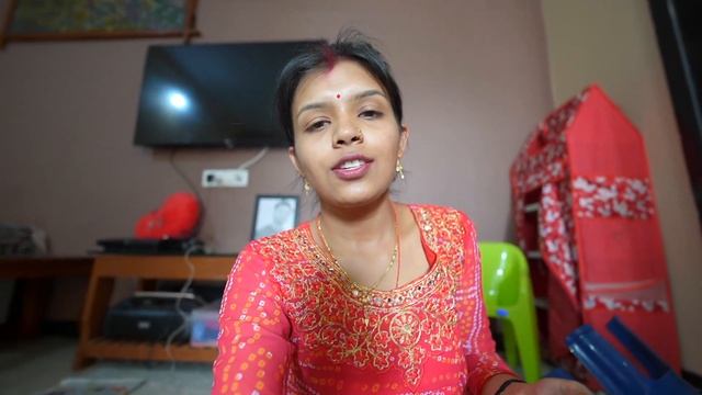 Aditi Chori Chori Kha Re hai 😂 смотреть онлайн