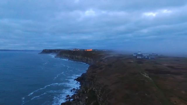 Parrot Bebop 2 - Grainy Noisy Footage Low Light Conditions - East Cliff Portland UK смотреть онлайн