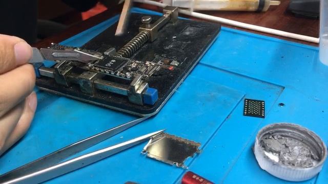 Iphone 5 lỗi sạc, hao nguồn nóng máy, mất nguồn do u2 смотреть онлайн
