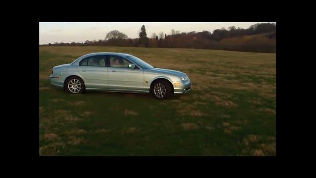 Trying to drift a 1999 jaguar S-Type V8 смотреть онлайн