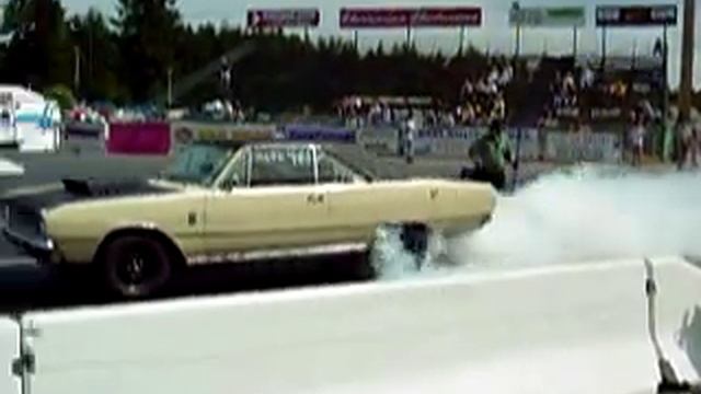67 Dodge Dart GT Burnout смотреть онлайн