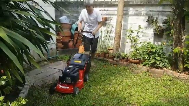 รีวิวการใช้งานรถตัดหญ้ารุ่น LR-48 PK смотреть онлайн