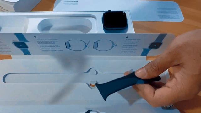 Apple Watch Series 5 44mm Unboxing in Malayalam смотреть онлайн