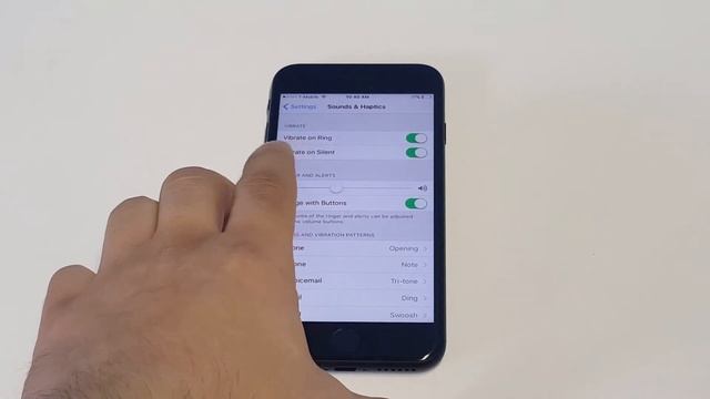 How To Put Iphone 7 / Iphone 7 Plus On Vibrate - Fliptroniks.com смотреть онлайн