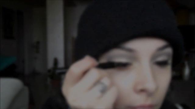 Gothic Cut Crease Makeup Tutorial Featuring MAC Smoked Purple смотреть онлайн