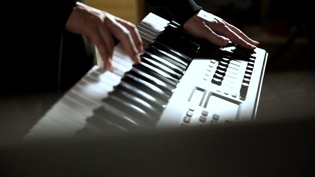 Introducing WIGGLE, the Dynamic Waveshaping Synthesizer (Deviant) смотреть онлайн