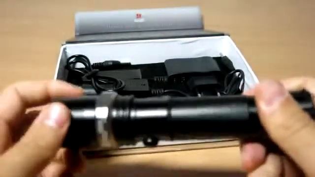 Фонарик POLICE BL-T8626 500W смотреть онлайн