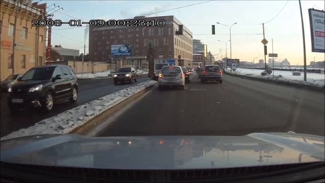 Въехали мне в зад (осторожно мат) смотреть онлайн