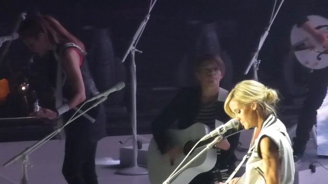 The Chicks ( Dixie Chicks ) - Landslide ( Fleetwood Mac cover ) - Manchester Arena - 30/04/2016 смотреть онлайн