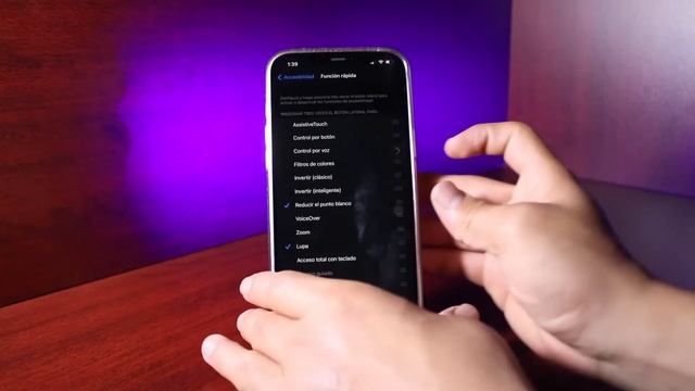 Cómo bajar el brillo del iPhone aún más смотреть онлайн