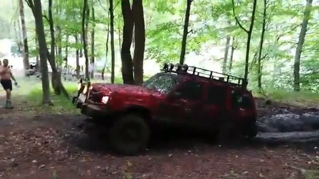 Jeep Cherokee XJ mud off road смотреть онлайн