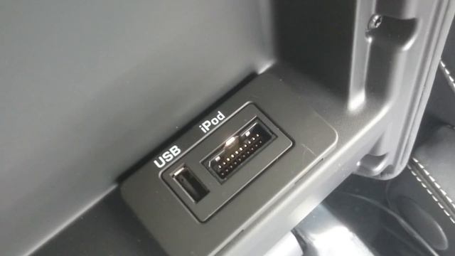 Where is the Aux Port Audio Input Connector on the Range Rover Sport смотреть онлайн