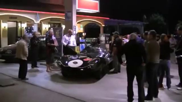 Mille Miglia 2009 - Fuel Stop in a Jaguar D-Type смотреть онлайн