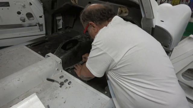1958 Jaguar XK 150 Restoration ( Floors & Inner Wing Shields ) смотреть онлайн