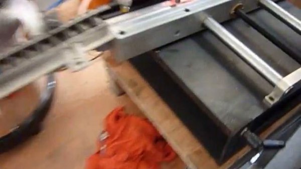 Компания ЭКСПЕРТ Предварительное нанесение стопорящего и герметизирующего состава на крепеж